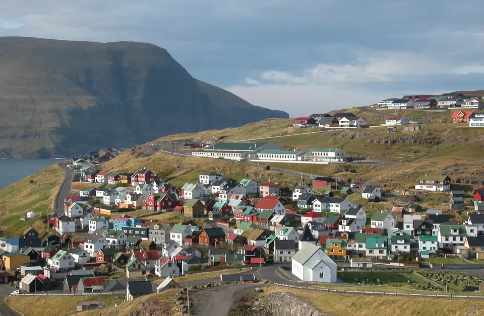 Eiðin kylä Eysturoyn luoteisosassa